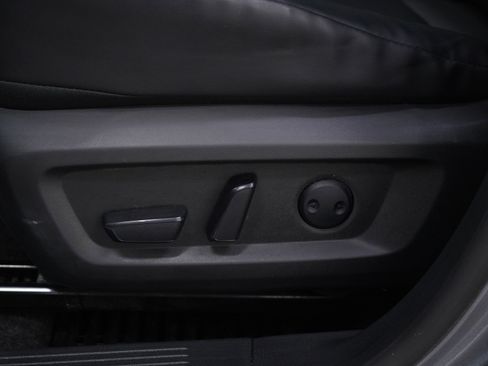 Used 2023 Nissan Rogue SV w/ SV Premium Package image 29