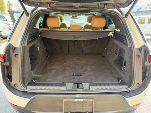 Used 2025 Land Rover Range Rover Sport SE image 26