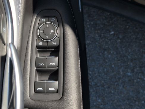 Certified 2025 Cadillac XT5 Premium Luxury image 12