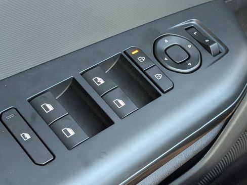 New 2025 Kia K4 LX image 28