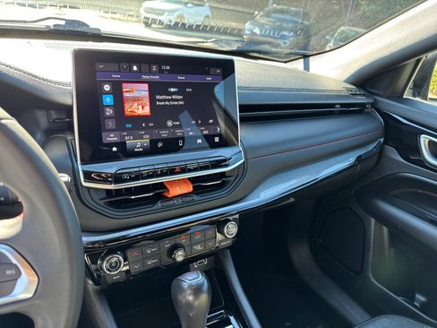 Used 2023 Jeep Compass Trailhawk image 29