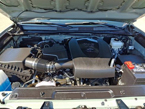 Used 2023 Toyota Tacoma TRD Off-Road w/ TRD Premium Off Road Package image 27