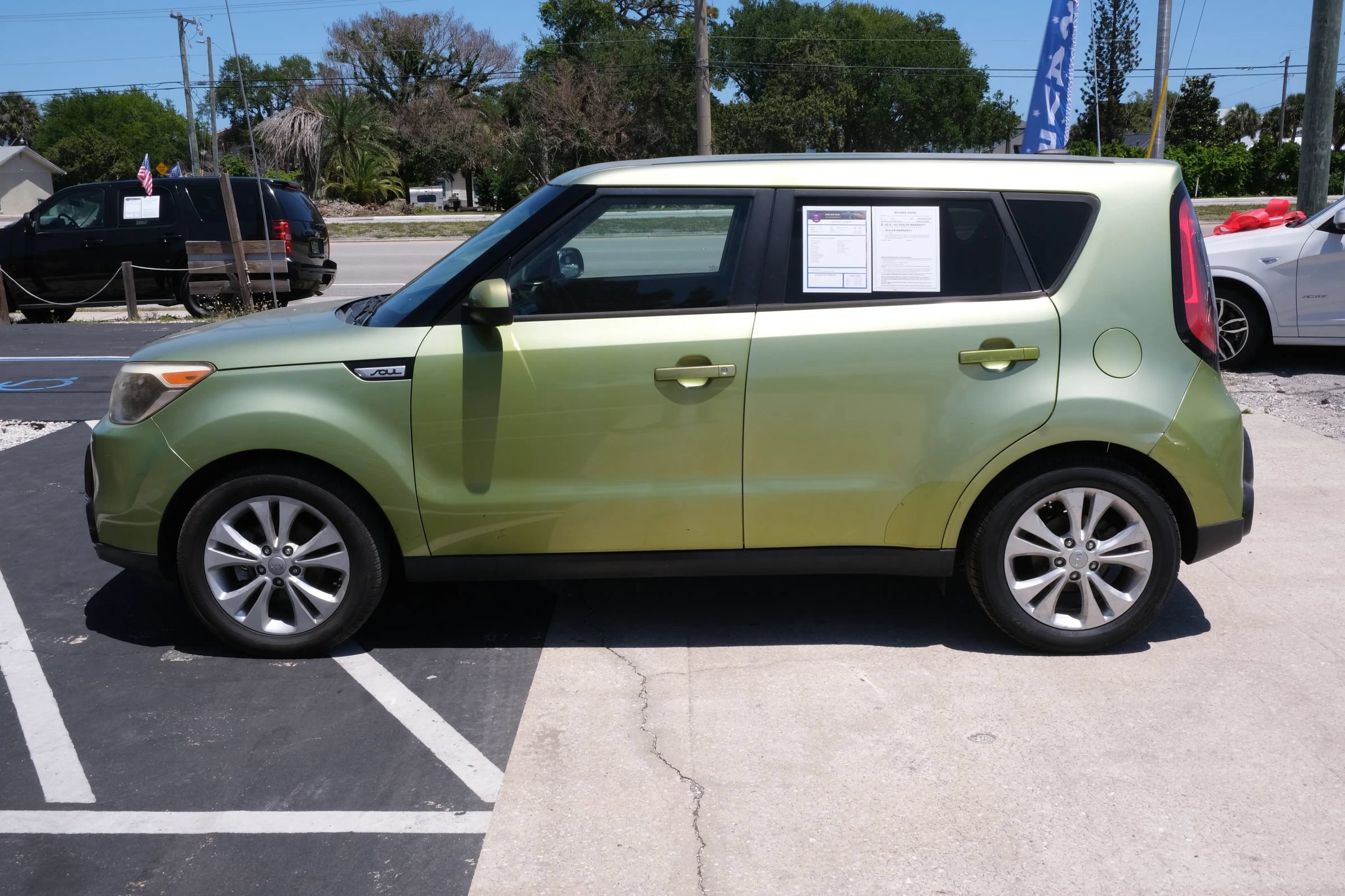 Used 2016 Kia Soul + FWD image 2