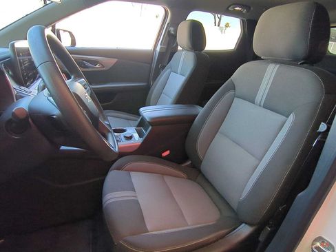 Used 2025 Chevrolet Blazer LT FWD image 22