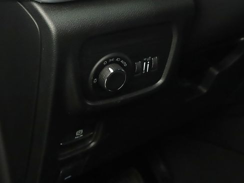 New 2026 Jeep Grand Cherokee Altitude image 8