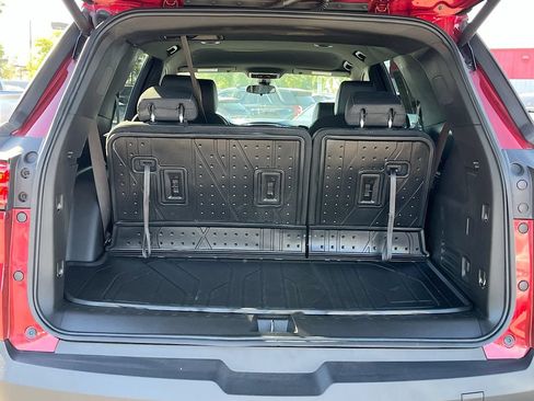 Used 2023 Chevrolet Traverse LT w/ LPO, Floor Liner Package AWD/4WD image 25