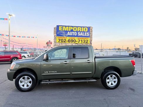 Used 2005 Nissan Titan LE w/ (T01) Tow Pkg image 1