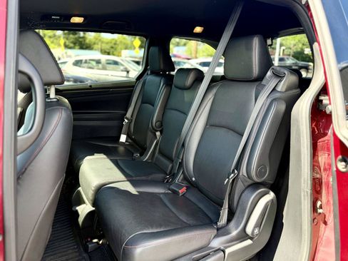 Used 2024 Honda Odyssey Sport image 13