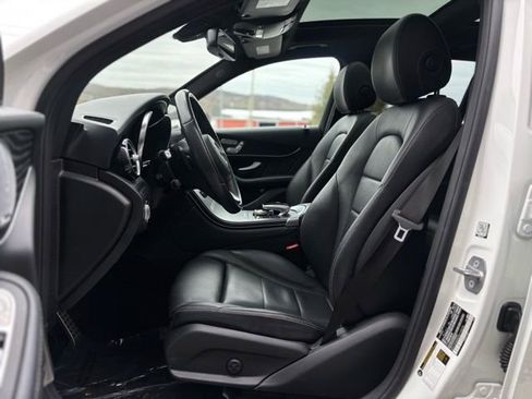 Used 2018 Mercedes-Benz GLC 300 4MATIC image 15