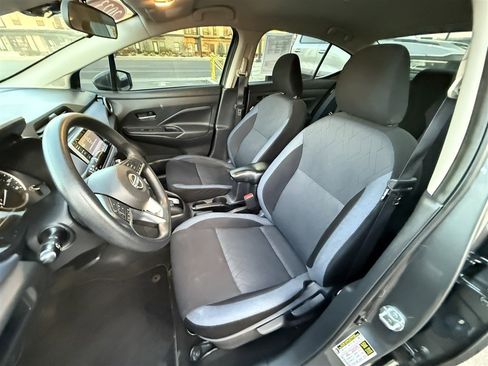 Used 2023 Nissan Versa SV image 18