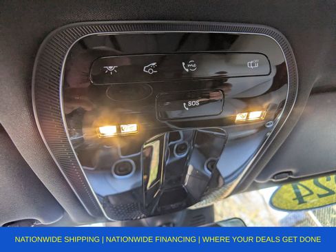 Used 2024 Mercedes-Benz GLC 300 4MATIC image 22