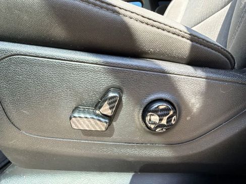 Used 2020 RAM 1500 Big Horn RWD image 15