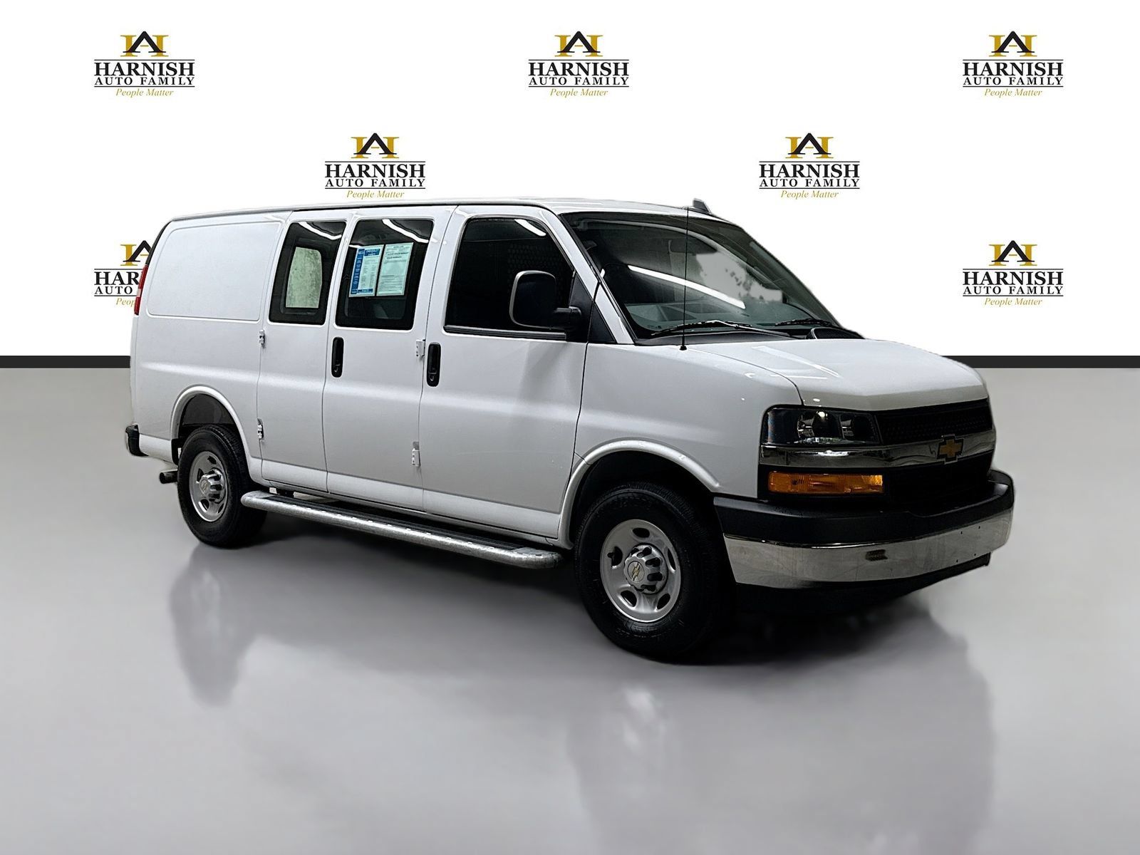 Used 2025 Chevrolet Express 2500 w/ Driver Convenience Package RWD image 3