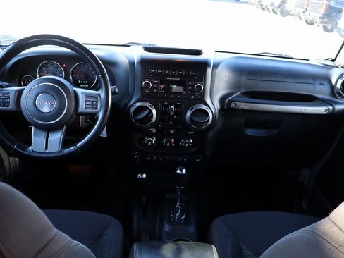 Used 2016 Jeep Wrangler Unlimited Sport image 15