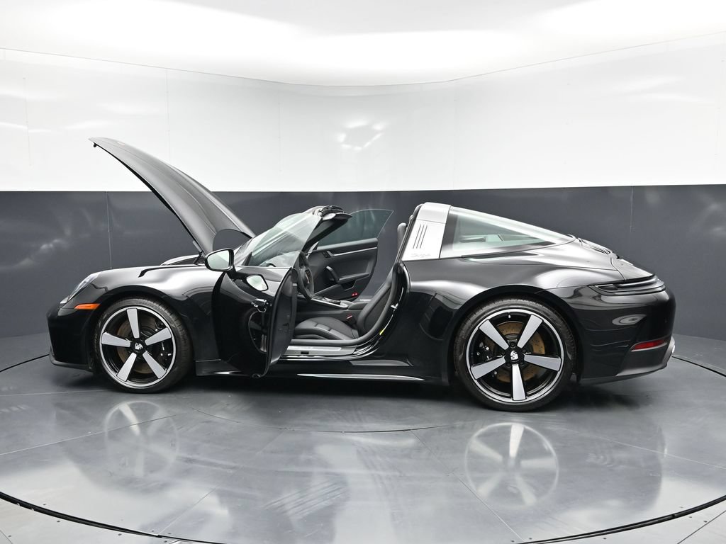 Certified 2026 Porsche 911 Targa 4S AWD/4WD image 35