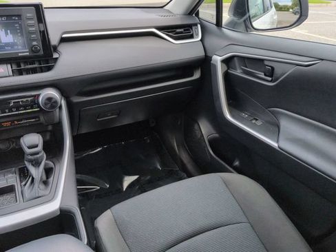 Certified 2022 Toyota RAV4 LE FWD image 17
