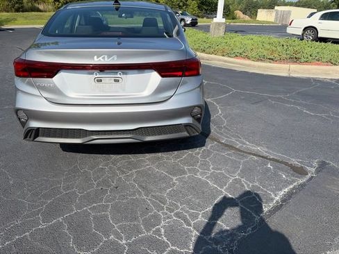 Used 2024 Kia Forte LXS w/ LXS Technology Package FWD image 4