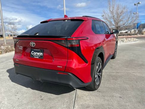 Used 2024 Toyota bZ4X XLE w/ Weather Package image 7