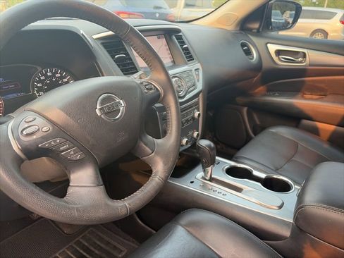 Used 2017 Nissan Pathfinder SL w/ SL Tech Package image 25