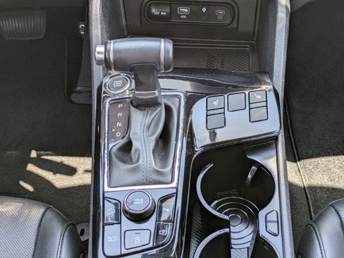 Certified 2024 Kia Sportage SX FWD image 17