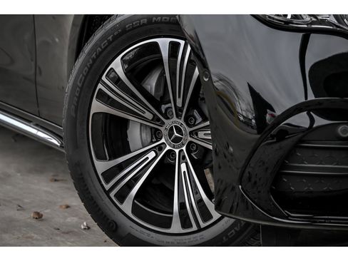 New 2026 Mercedes-Benz E 350 4MATIC Sedan image 3