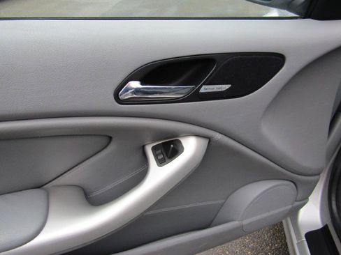 Used 2002 BMW 330Ci Convertible image 37