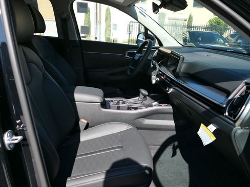 New 2026 Kia Sorento EX image 24
