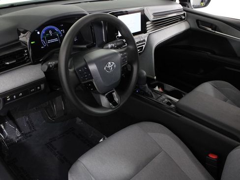 Used 2026 Toyota Camry LE FWD image 18