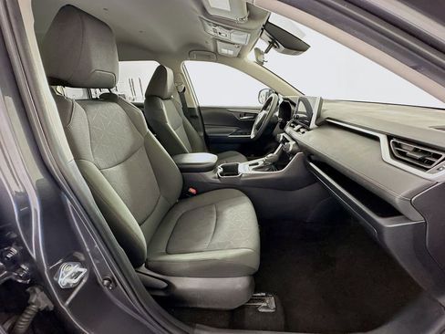 Certified 2025 Toyota RAV4 XLE FWD image 28