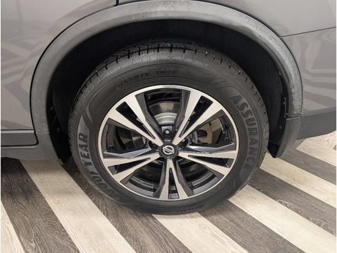 Used 2020 Nissan Rogue SV w/ Premium Package FWD image 20