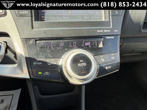 Used 2012 Toyota Prius V Three image 23