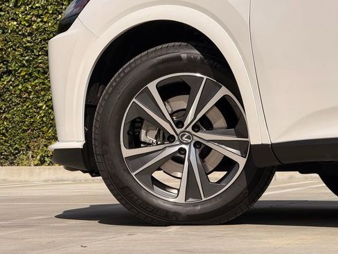 Used 2023 Lexus RX 350 Premium image 9