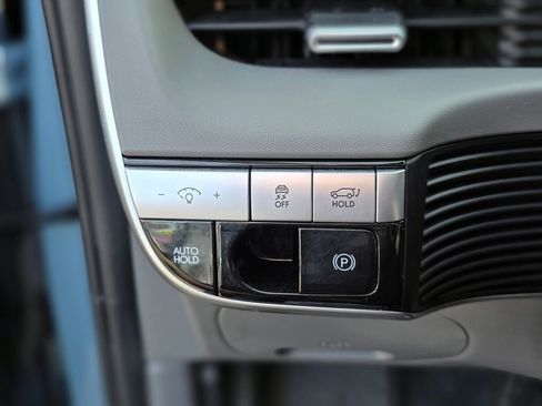 Certified 2024 Hyundai Ioniq 5 SEL RWD image 38