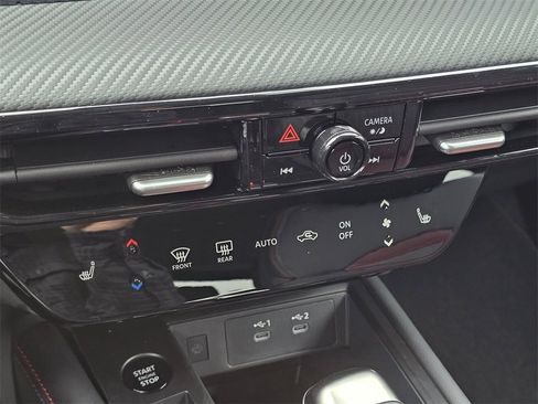 New 2026 Nissan Kicks SR w/ Cold Weather Package image 13