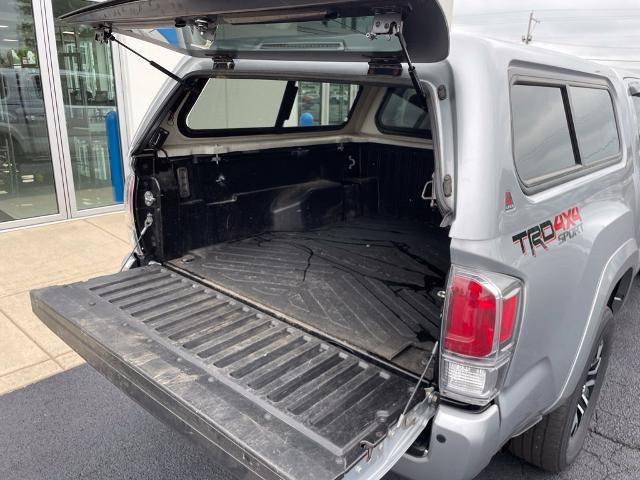 Used 2023 Toyota Tacoma TRD Sport w/ TRD Premium Sport Package AWD/4WD image 15