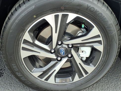 Certified 2025 Subaru Crosstrek 2.0i Premium image 13