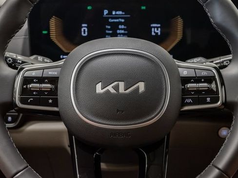 Certified 2026 Kia Carnival EX FWD image 12