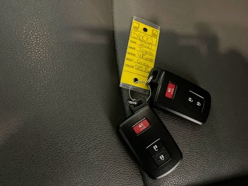 Certified 2021 Toyota 4Runner SR5 Premium w/ Moonroof Package image 27