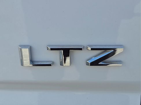 Used 2020 Chevrolet Silverado 3500 LTZ image 9