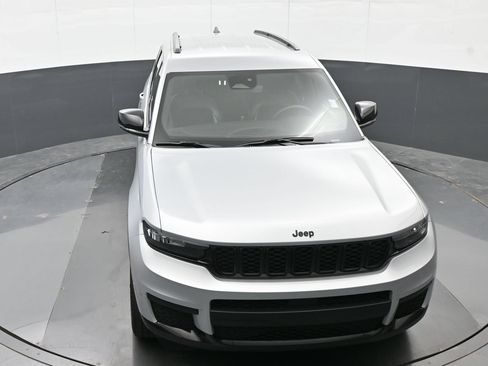 Used 2024 Jeep Grand Cherokee L Laredo AWD/4WD image 42