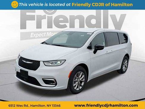 New 2026 Chrysler Pacifica Select image 1