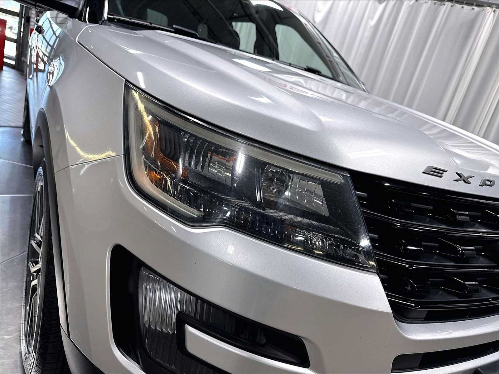 Used 2016 Ford Explorer Sport w/ Equipment Group 401A AWD/4WD image 14