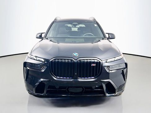 Used 2025 BMW X7 M60i w/ Executive Package image 2