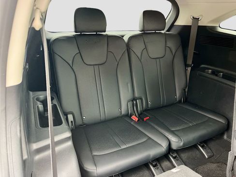 Used 2023 Kia Sorento EX image 26