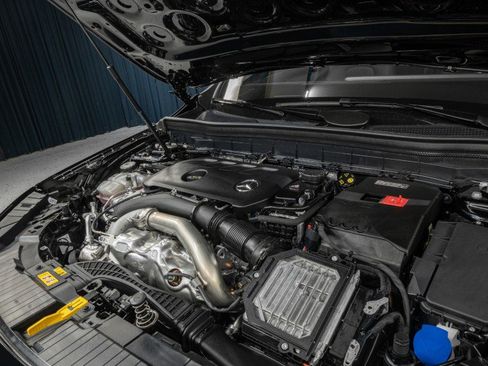 Certified 2025 Mercedes-Benz GLB 250 image 30