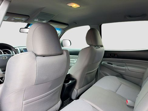 Used 2013 Toyota Tacoma 4x4 Double Cab w/ TRD Sport Pkg image 6