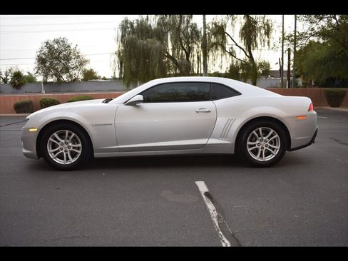 Used 2015 Chevrolet Camaro LS RWD image 4