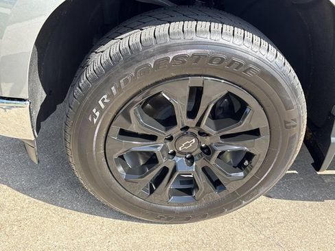Used 2023 Chevrolet Silverado 1500 LTZ AWD/4WD image 13