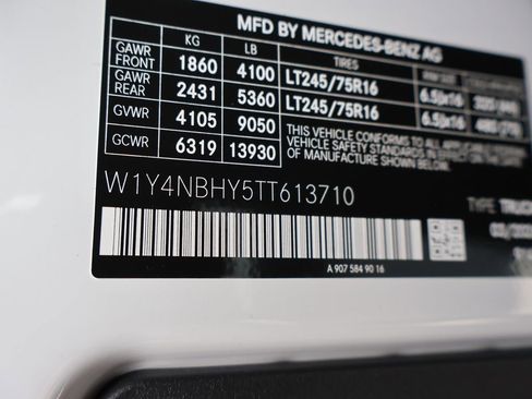 New 2026 Mercedes-Benz C 300 4MATIC Sedan image 44
