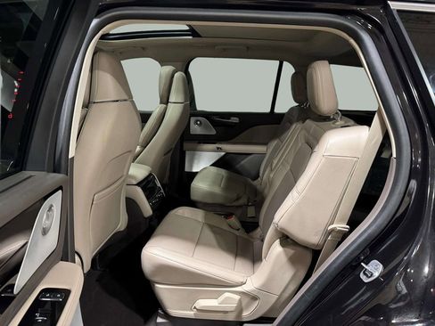 Certified 2024 Lincoln Aviator Reserve w/ Equipment Group 201A image 25